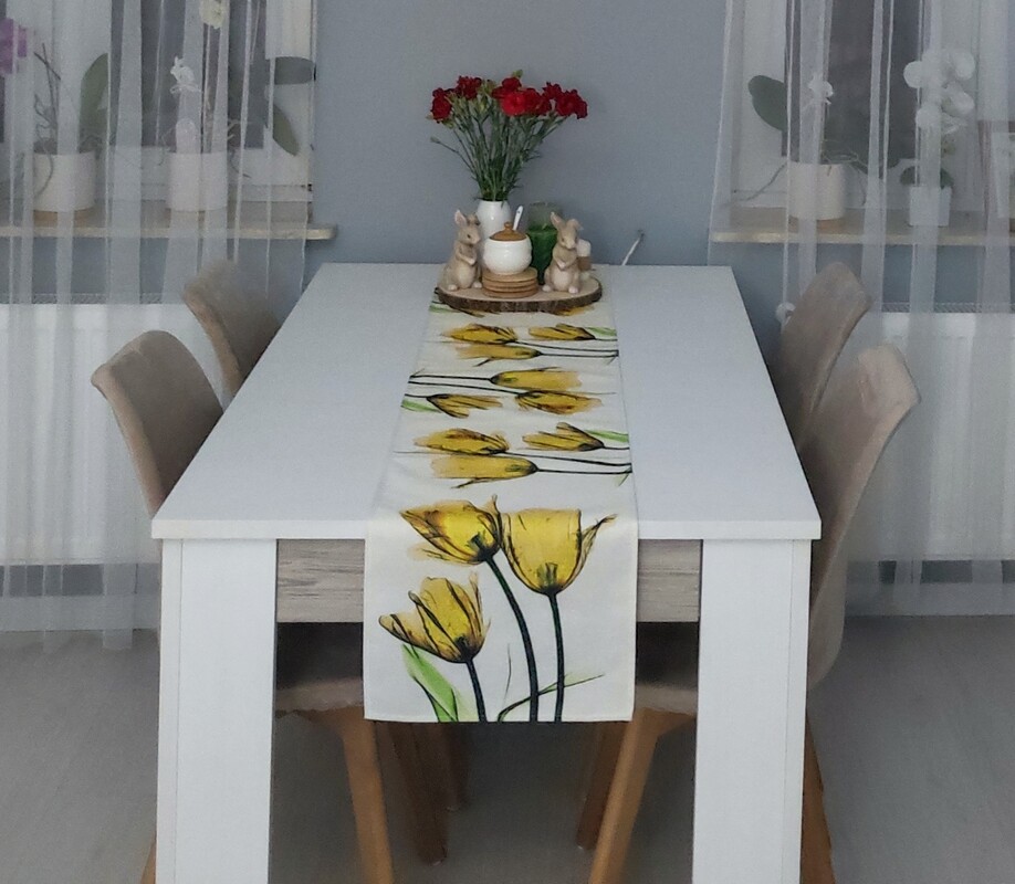 Elbląg Sprzedam stół rozkładany w kolorze białym z bocznymi siwymi wstawkami.
Rozmiar stołu 80cm x138cm + wkład 39cm.