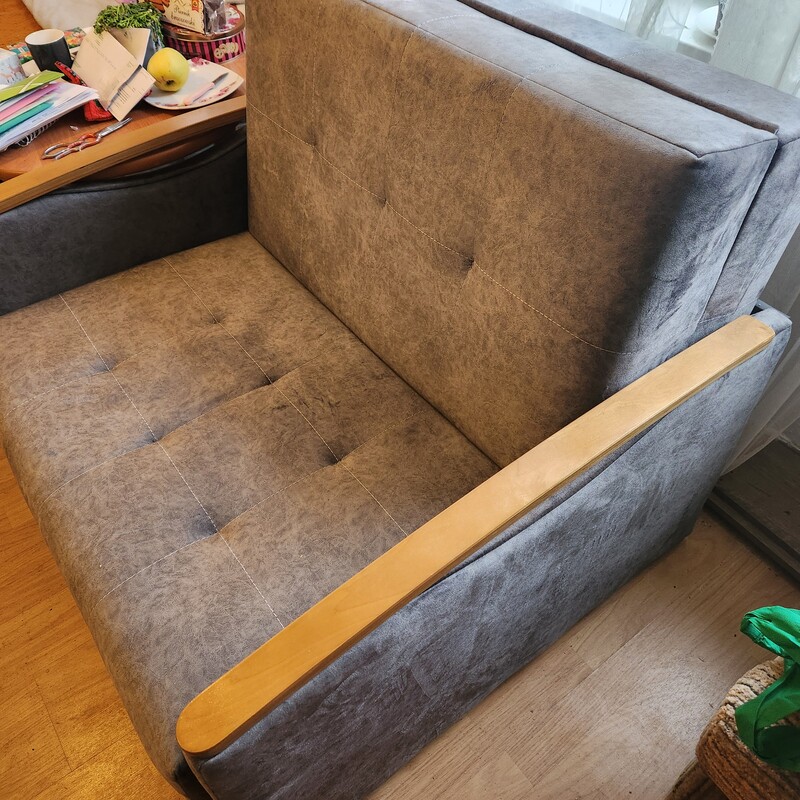 Elbląg Fotel do spania amerykanka z pojemnikiem na pościel. Używany przez 1 miesiąc. 2 razy używany do spania.