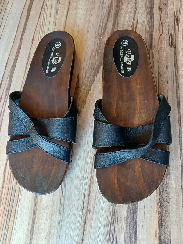 Elbląg Buty klapki drewniane podeszwy, skórzane paski, rozmiar 38,up2fashion, n stan doskonały