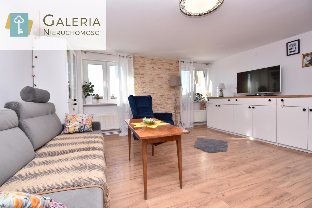 Elbląg GALERIA NIERUCHOMOŚCIZ pasji i miłości do nieruchomościNa sprzedaż: 3 pokoje, dwa garaże i prywatne