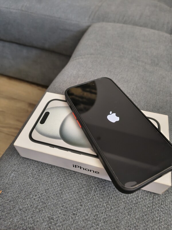 Elbląg Sprzedam telefon iPhone 15.Telefon jest w dobrym stanie i jeszcze na gwarancji producenta.
iPhone aktywowany