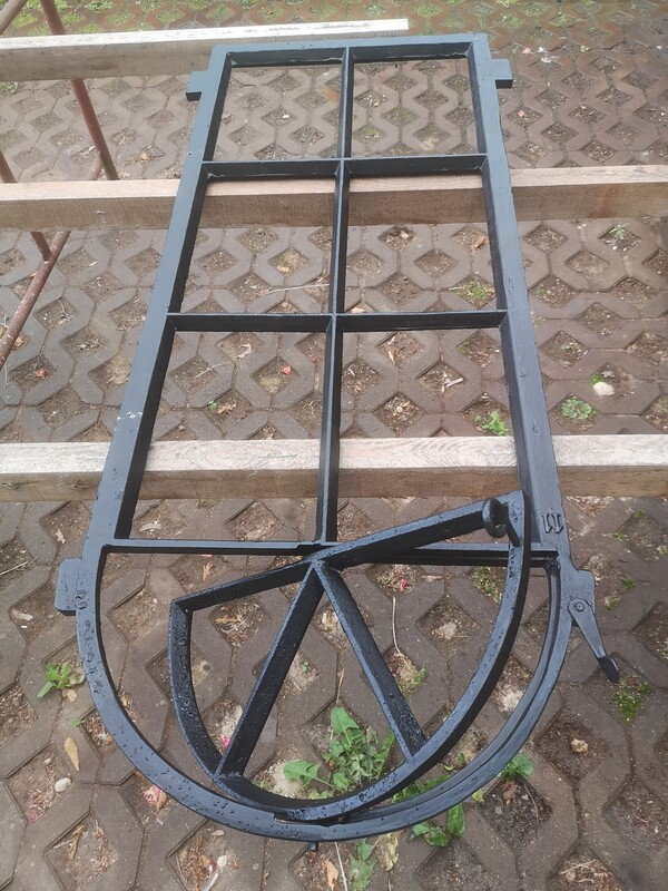 Elbląg Renowacja elementów z żeliwa, mosiądzu, miedzi.