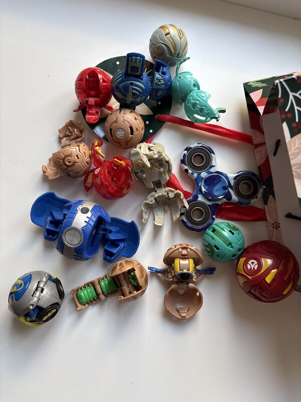 Elbląg Klocki Lego Bionicle, kilka zestawów- ok 1 kg- 100 zł
+ dodatki ze zdjęcia