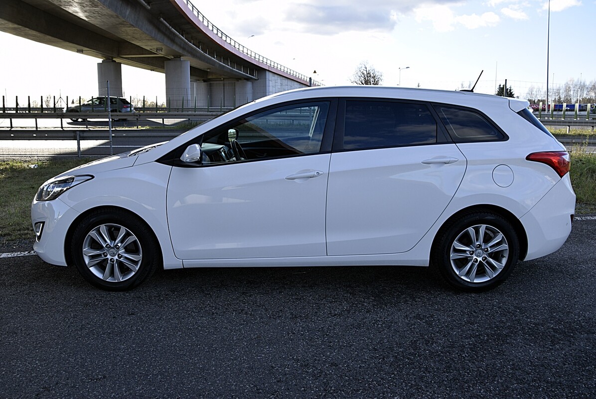 Elbląg Hyundai i30 kombi, 1.6 benzyna, 2014 rok, z oryginalnym przebiegiem Auto gotowe do jazdy bez wkładu