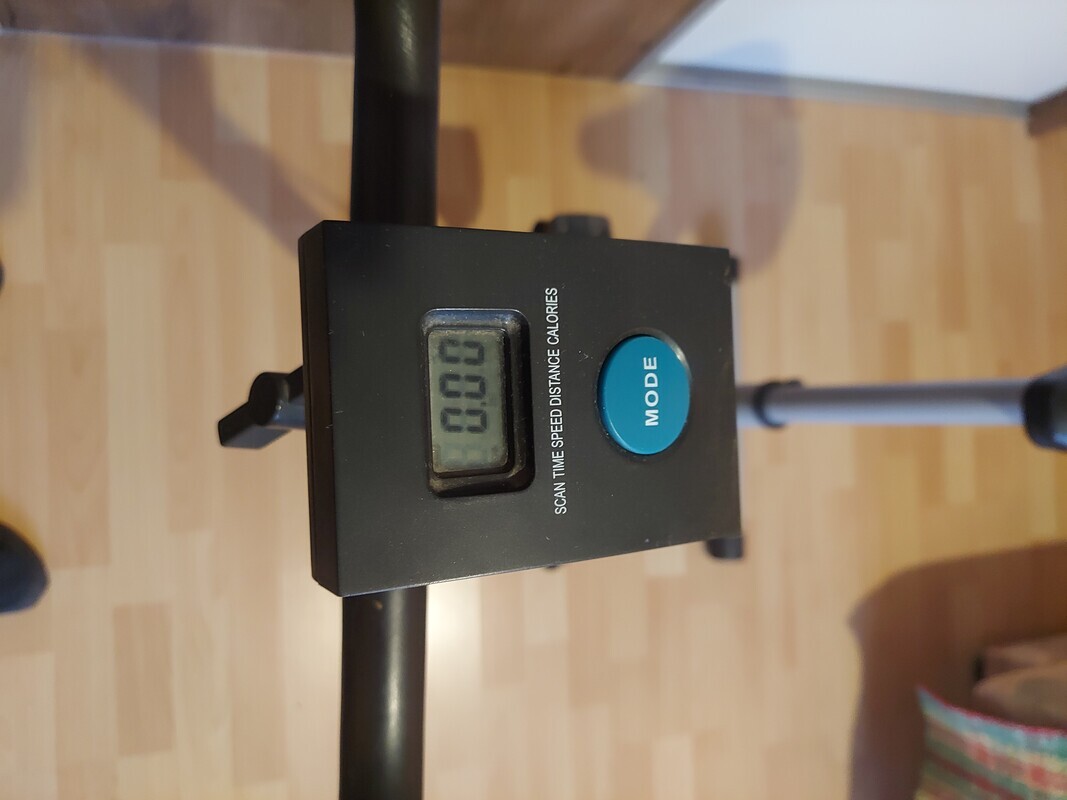 Elbląg Sprzedam rower stacjonarny widoczny na zdjeciach. Więcej informacji udzielę pod numerem telefonu Nie odpowiadam