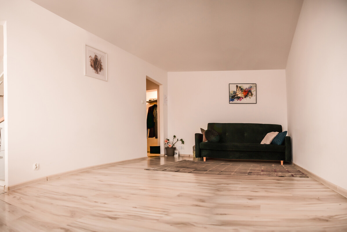 Elbląg NOVA STREFA NIERUCHOMOŚCISprzedamSłoneczna i przytulna kawalerka 33m2 na 2 piętrze– ul. Piechoty,