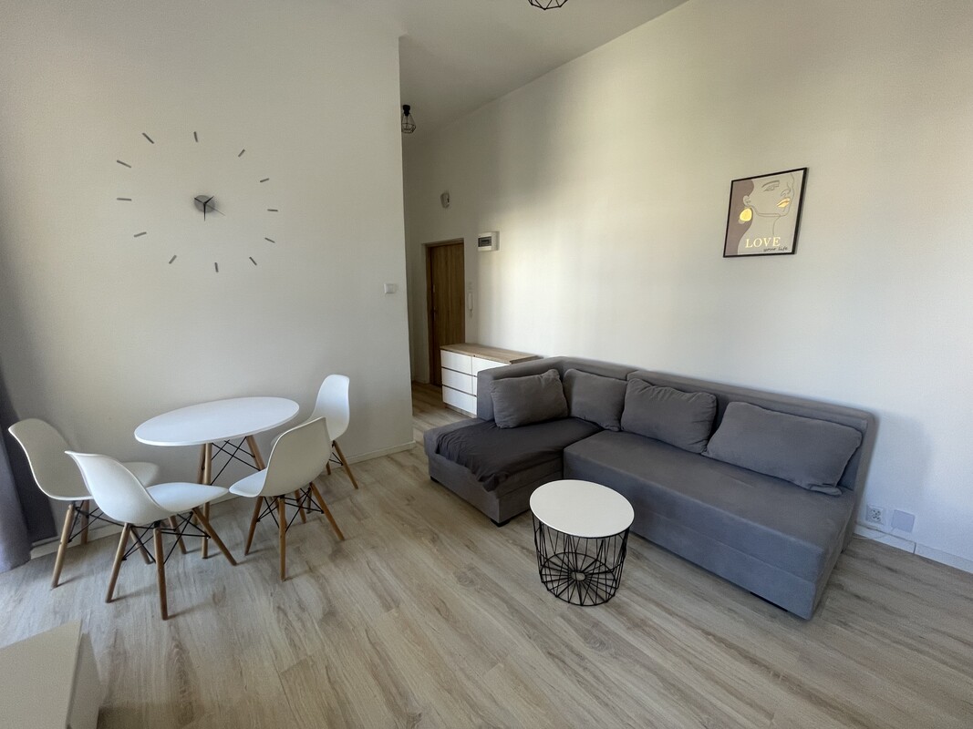 Elbląg Wynajmę dwupokojowe mieszkanie od zaraz - balkon- centralne ogrzewanie- blisko starego miasta