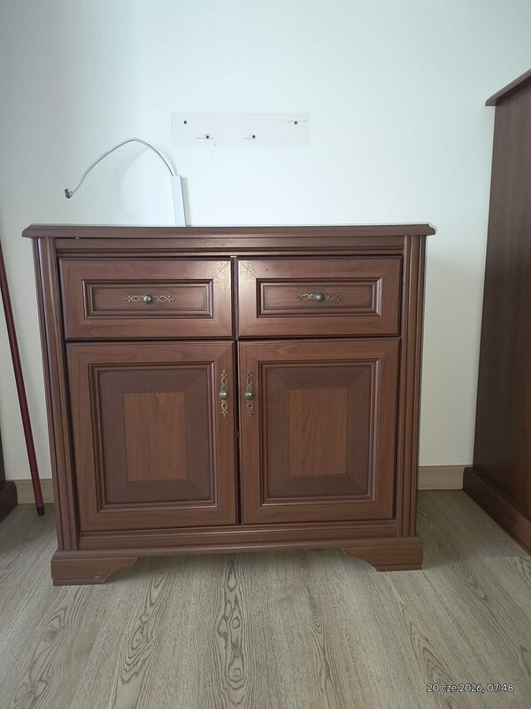 Elbląg Meble Klasyczne do sprzedania cena do negocjacji jest możliwość kupna osobno lub komplet
Szklana Witryna,