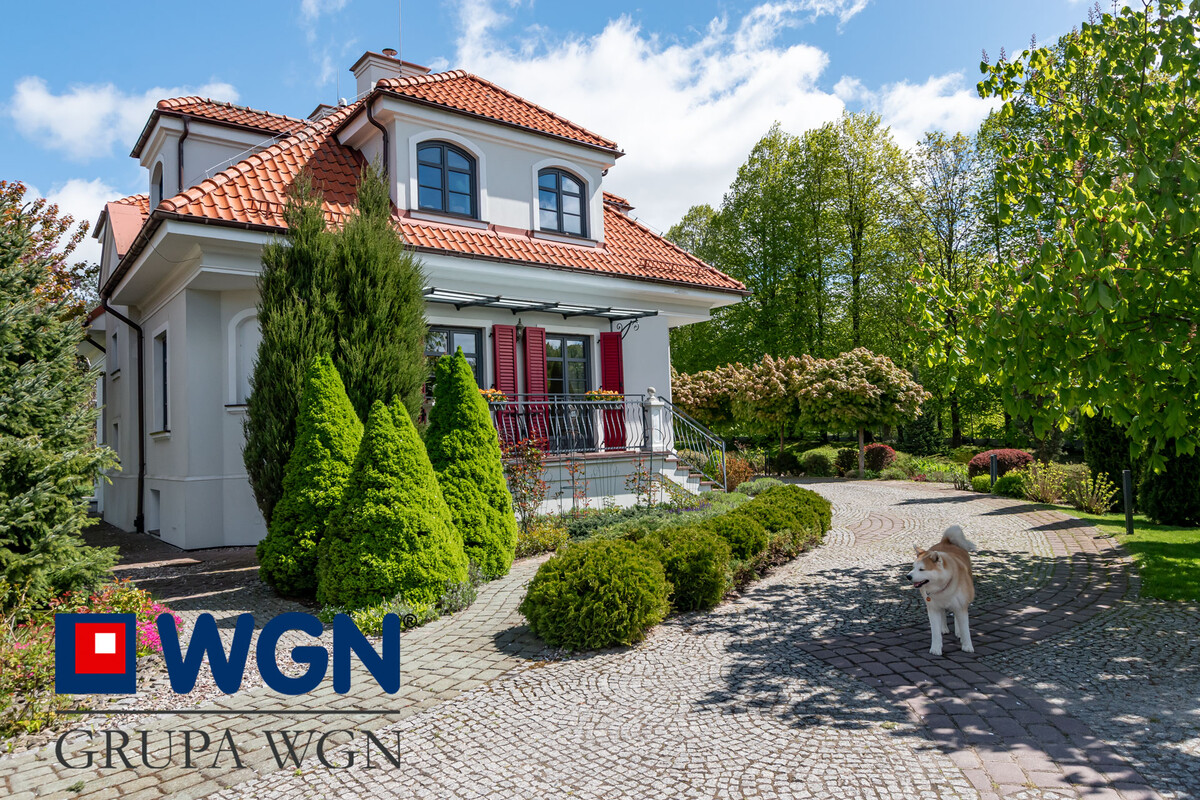 Elbląg Bajkowa posiadłość, w której nowoczesność spotyka się z naturą. WGN Nieruchomości prezentuje dom w miejscowości