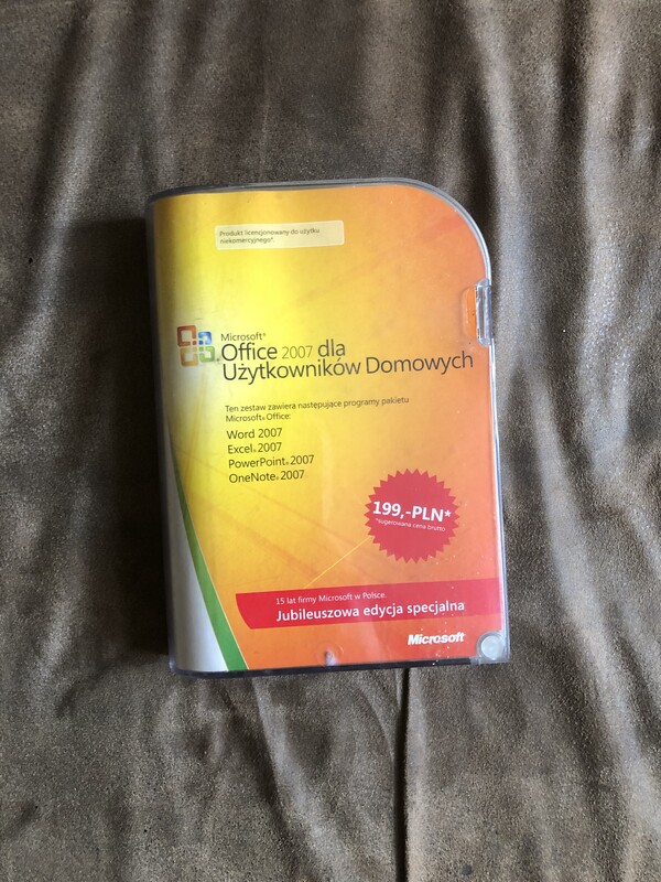 Elbląg Sprzedam używaną płyte z oprogramowaniem Office 2007 dla użytkowników domowych. Płyta ma kilka rysek, lecz nie