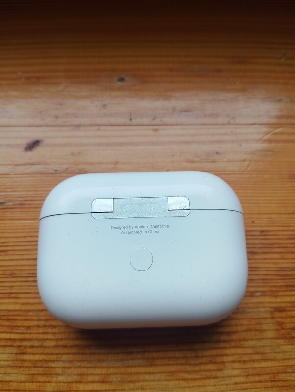 Elbląg Na sprzedaż etui ładujące do airpods pro
Z ładowaniem typu c