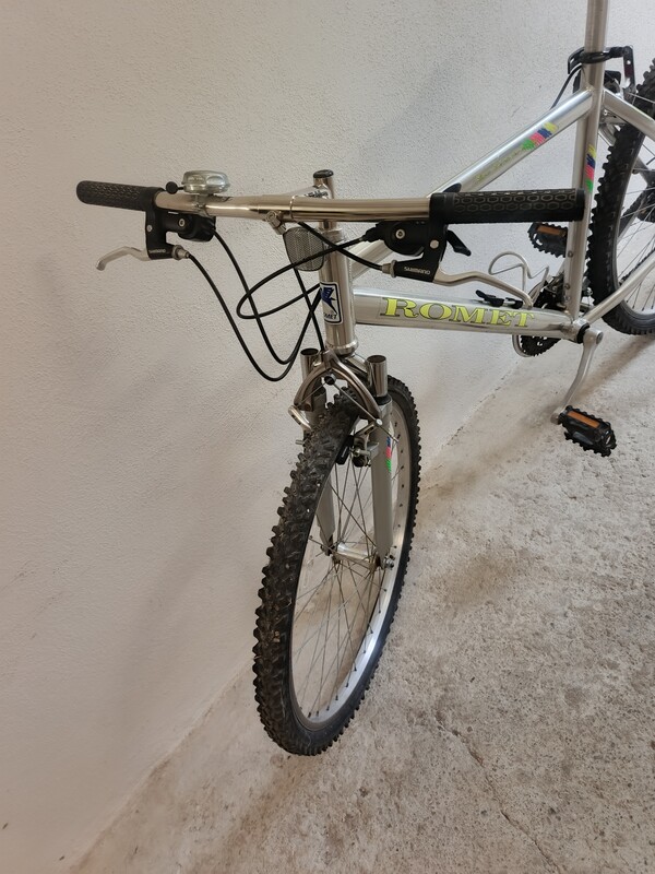 Elbląg Sprzedam rower górski firmy Romet. Stan oceniam na bardzo dobry, po serwisie, koła 26,opony TC Dębica.
Odbiór