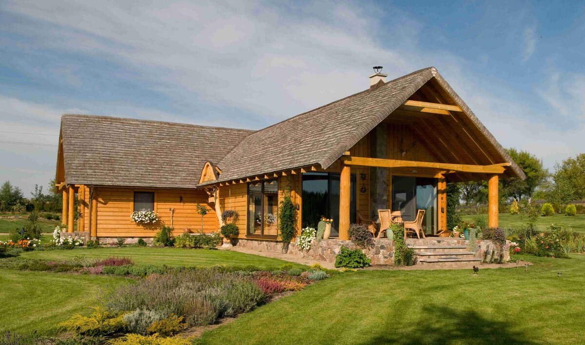 Elbląg DOM DREWNIANY JEDNORODZINNY ECOHOUSE IIIJesteśmy firmą zajmującą się produkcją domów drewnianych mieszkalnych