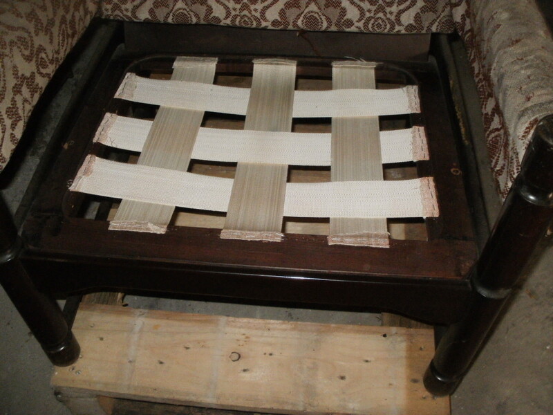 Elbląg 2 fotele PRL Zenona Bączyka / nie Chierowskiego / po 110 zł do renowacji. Wymieniono pasy na nowe. Konstrukcja