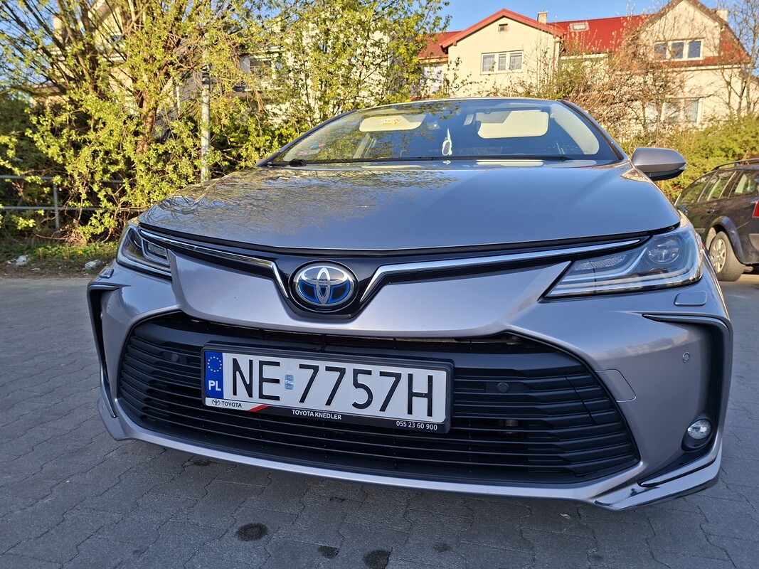 Elbląg Sprzedam hybrydową Toyotę Corollę 1.8,rocznik 2019.Wersja Comfort z pakietem protection, tech i style. Przebieg