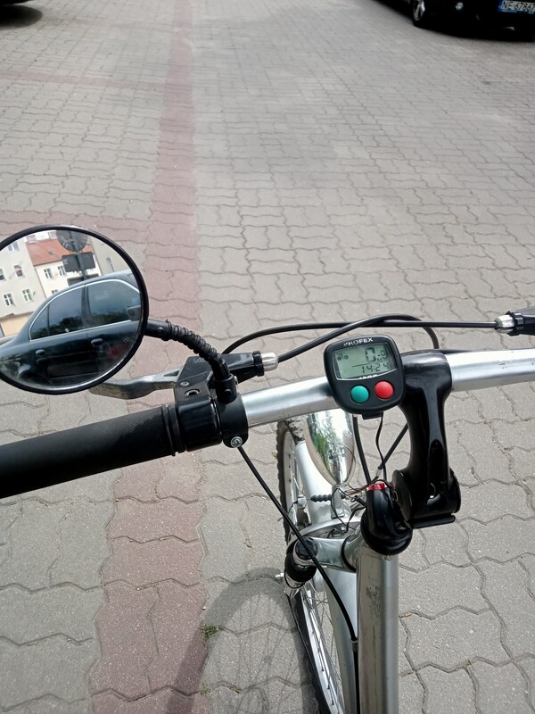 Elbląg sprzedam dwa rowery jeden kola 24 cale dla chlopca lub dziewczynki 350zl. drugi kola 26 cali z koszykiem
