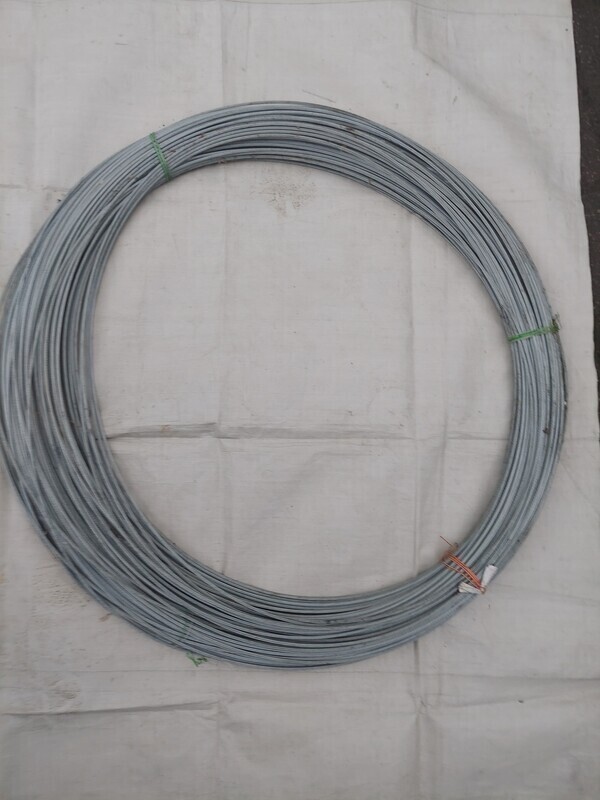 Elbląg Sprzedam nierdzewna stalową linkę o srednicy 5 mm. Długość 300 m. Cena 300 zł.