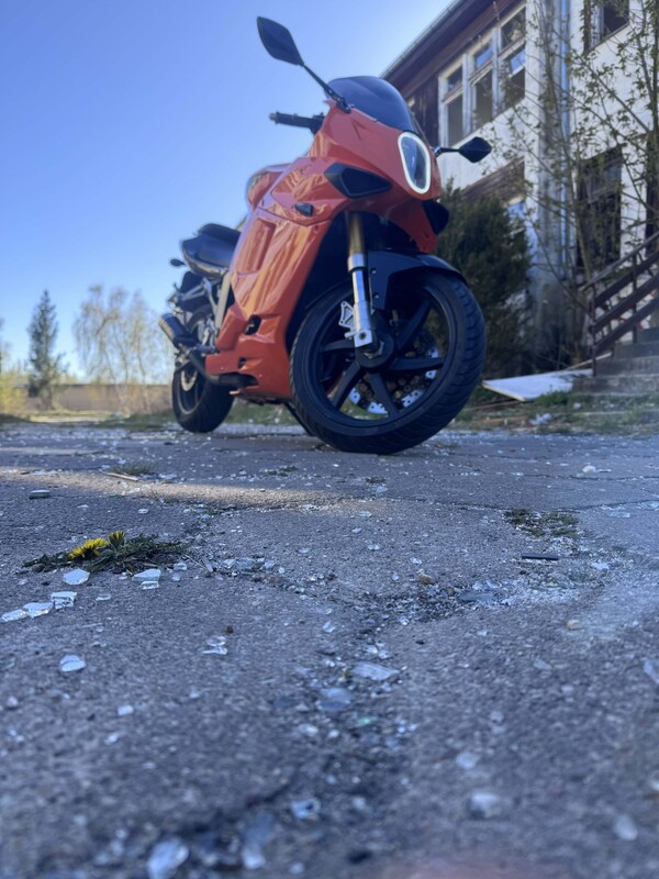 Elbląg Hyosung GTR 125 – sportowy wygląd, kat. B, gotowy do jazdy
Pojemność: 125 cm³
Możliwość jazdy na prawo jazdy