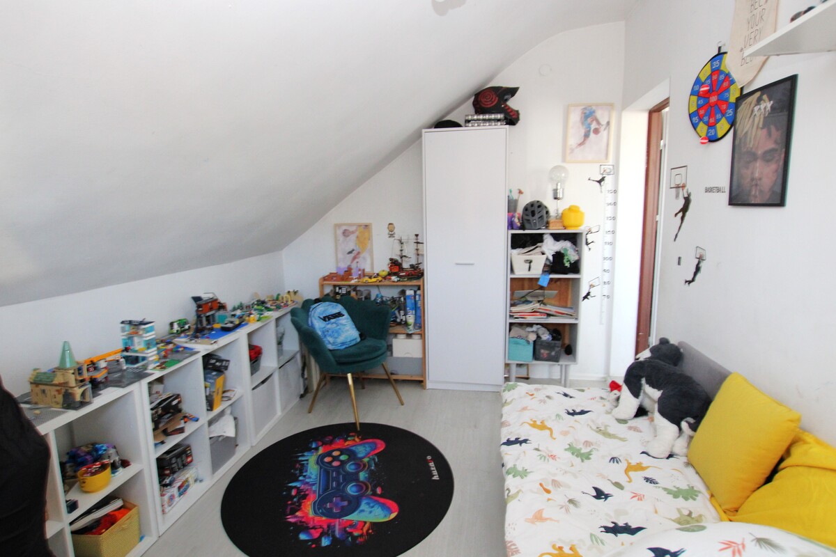 Elbląg NIERUCHOMOŚCI ANNA KRASZEWSKA Mieszkanie 5-pokojowe z ogródkiem przy budynku ul. Niska NOWA