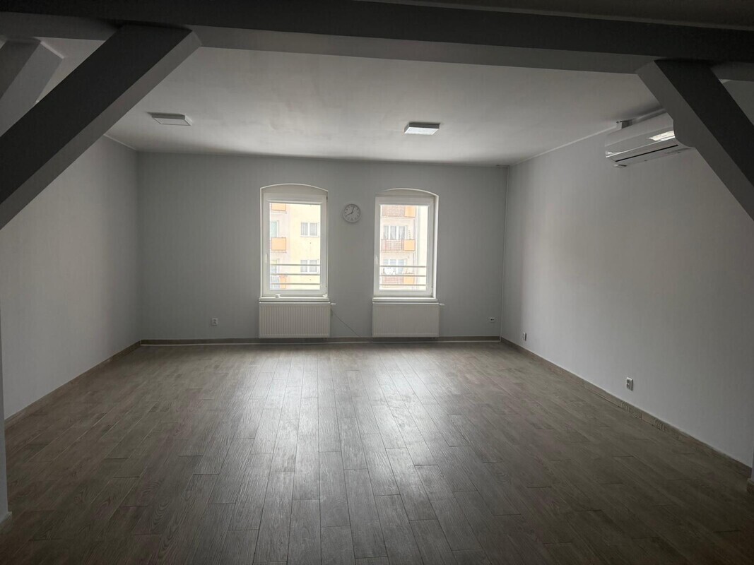 Elbląg 🌟 Przestronny, klimatyzowany lokal 80m² na wynajem – idealny na biuro lub usługi!