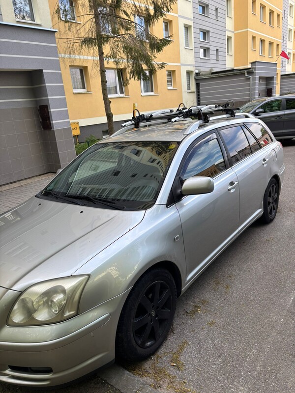 Elbląg Toyota Avensis Kombi 1.8 benzyna, rok 2003.
Auto sprawne, użytkowane na co dzień, samochód wygodny i pojemny.