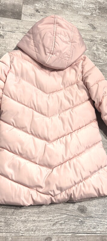 Elbląg Sprzedam zimową kurtkę puchową dla dziewczynki, * rozmiar 116
* firma : CoolClub
* o długości płaszczyka
*
