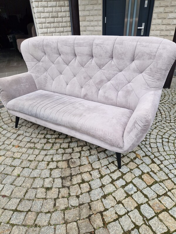 Elbląg Sprzedam 2 sofy , tapicerowane, bez funkcji spania. Stan bardzo dobry, bez przetarć i