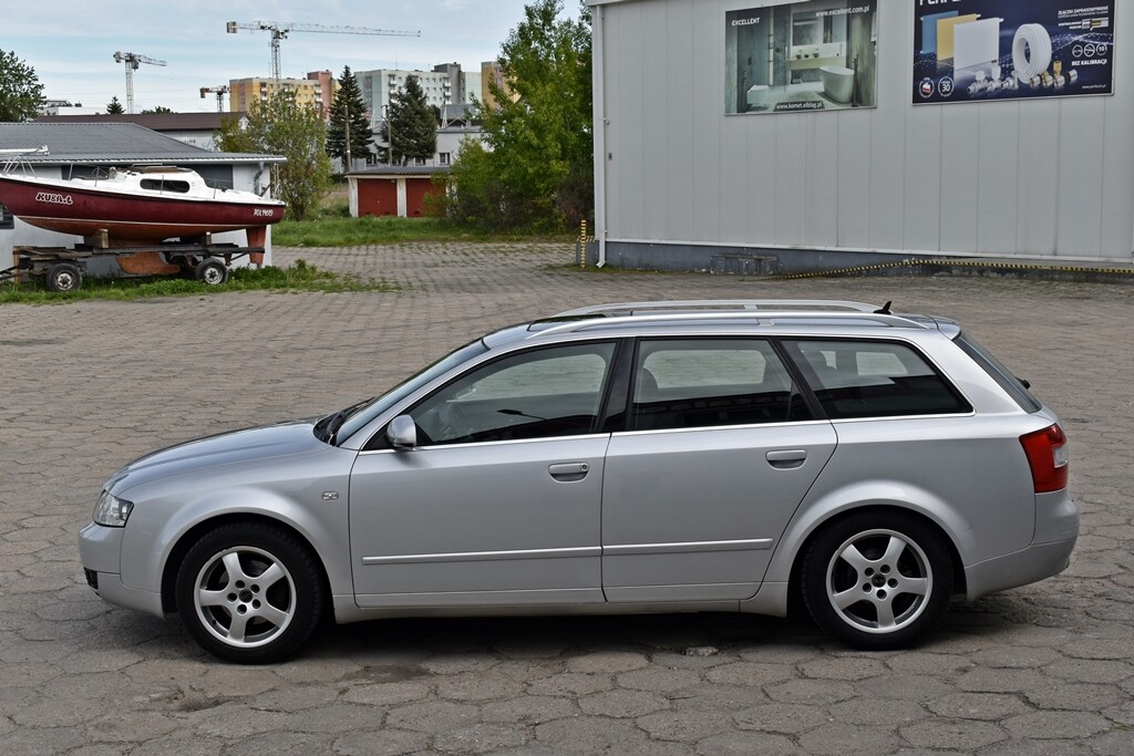 Elbląg AUDI A4 B6 AVANT2004 ROK, 2.0 benzynaAUTOMATAuto zadbane, bez oznak korozjiBogate wyposażenieDodatkowy kpl.