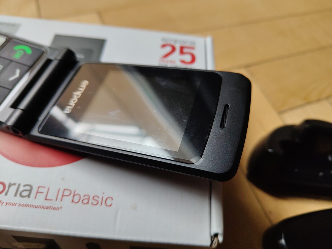 Elbląg Sprzedam niemalże nowy telefon, idealny dla seniora lub osoby chcącej zwykłą komórkę do dzwonienia.
Na