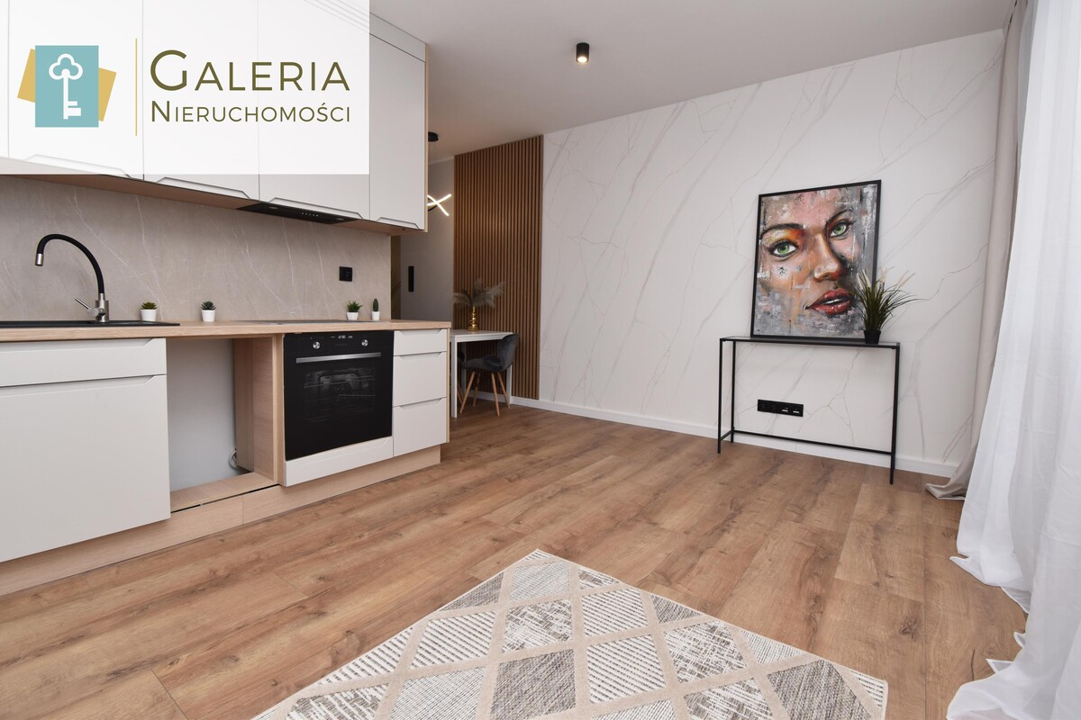 Elbląg GALERIA NIERUCHOMOŚCIZ pasji i miłości do nieruchomościNa sprzedaż: Wyremontowane czteropokojowe