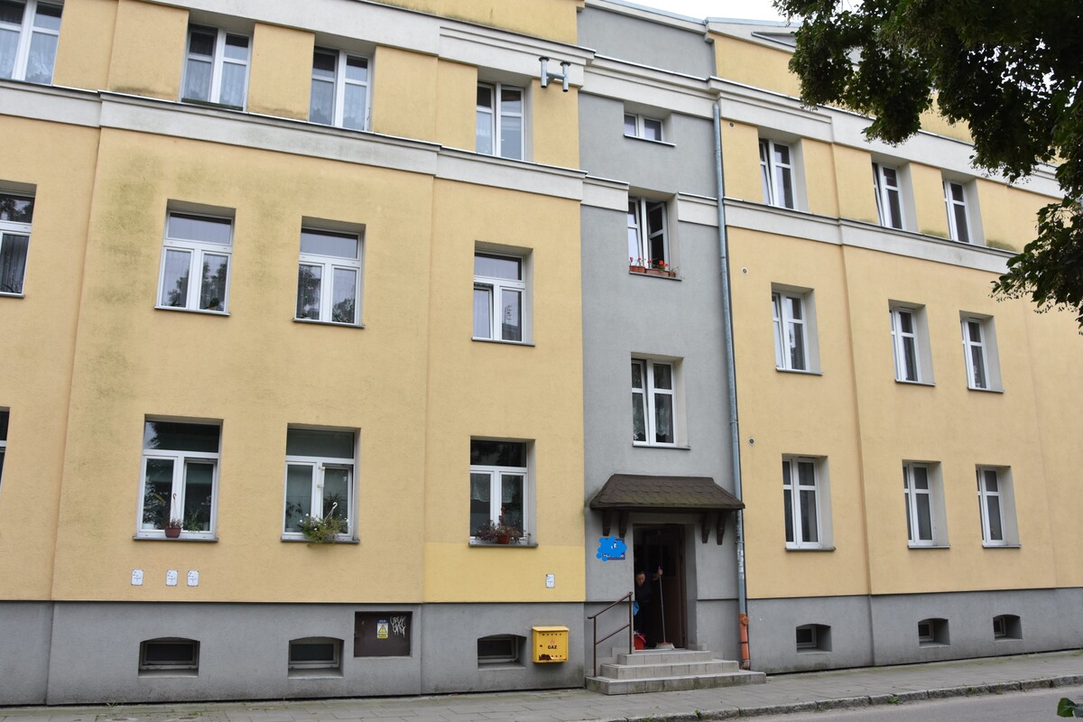 Elbląg ATUT NIERUCHOMOŚCI poleca:SZCZEGÓLNIE KORZYSTNA OFERTA CENOWA. Mieszkanie na Elbląskim ZATORZU- ul.