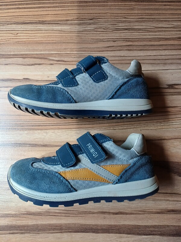 Elbląg Buty sportowe sneakersy PRIMIGI rozmiar 29 długość wkładki 18 cm 18.5 cm skórzane wkładki i środek