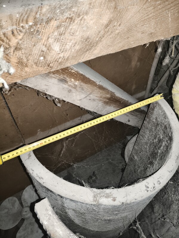 Elbląg Sprzedam koryta kamionkowe, poidła, posiadam siedem sztuk, używane najprawdopodobniej ale w dobrym stanie, całe