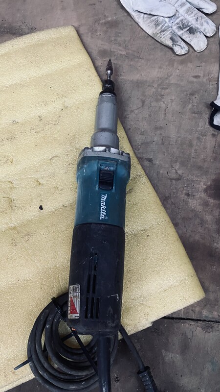 Elbląg Szlifierka prosta makita GD0800C. Szlifierka prosta Makita w stanie używanym. Narzędzie jest w dobrym stanie