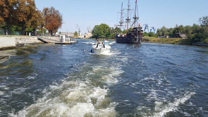 Elbląg CZARTER JACHTU TRUSKAWKI-WITAJ PRZYGODO!