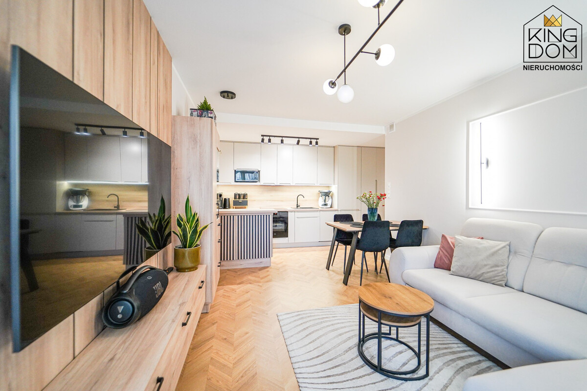 Elbląg 👑🏠  KINGDOM  🏠👑NIERUCHOMOŚCI BLISKO CIEBIE  NOWOCZEŚNIE