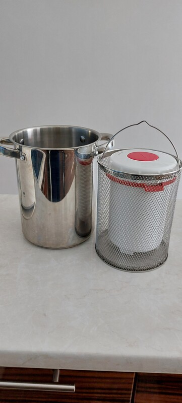 Elbląg Sprzedam szynkowar wraz z garnkiem do parzenia, stan bdb