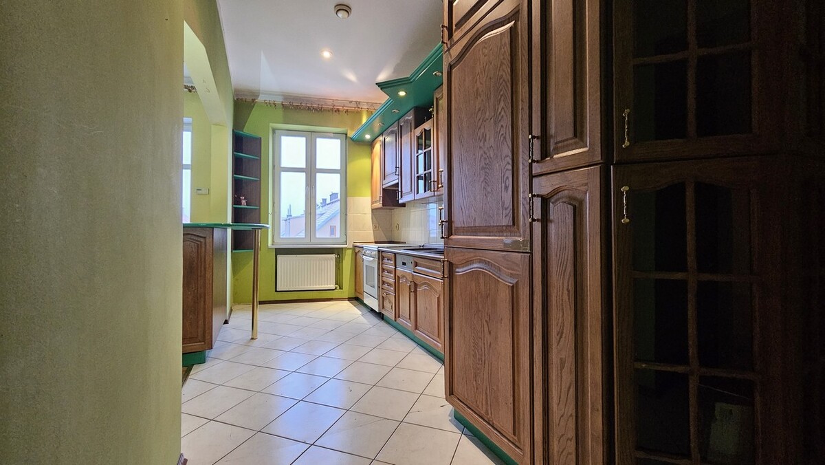 Elbląg BIURO NIERUCHOMOŚCISZULC& SZULCMieszkanie - Elbląg ul. GrunwaldzkaPowierzchnia: 120 m2Mieszkanie w