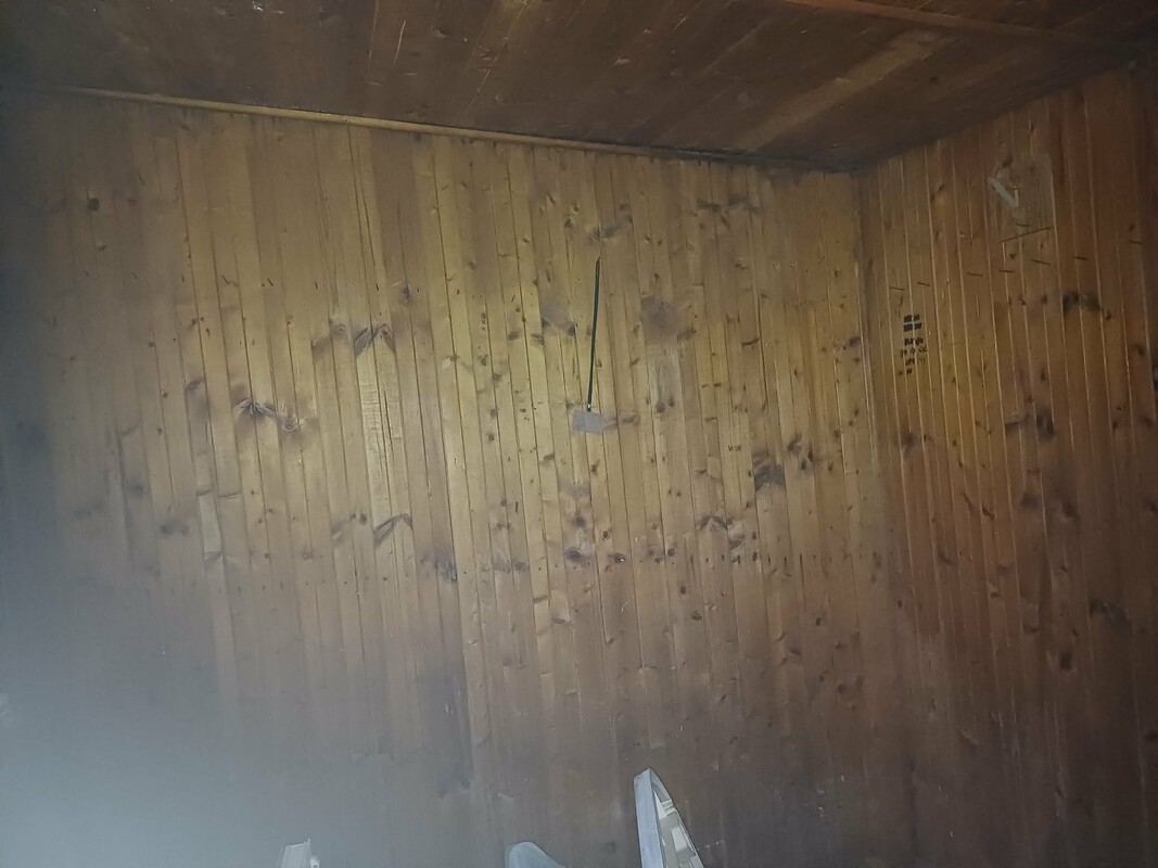 Elbląg Sprzedam barakowóz-kontener idealny na działkę, budowę, pomieszczenie gospodarcze itp.
Wymiary 6x2,3 metra.