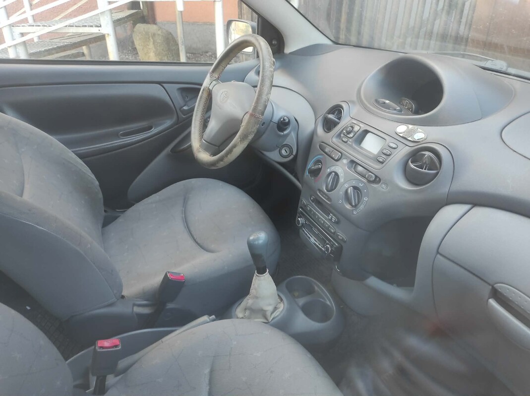 Elbląg Sprzedam Toyotę Yaris 1999r