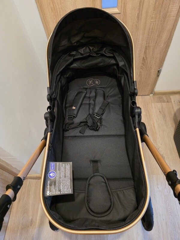 Elbląg Sprzedam- wózek 3w1 marki Kinderkfraft, używany. Doskonały wybór dla aktywnych rodziców, zapewniający wygodę i