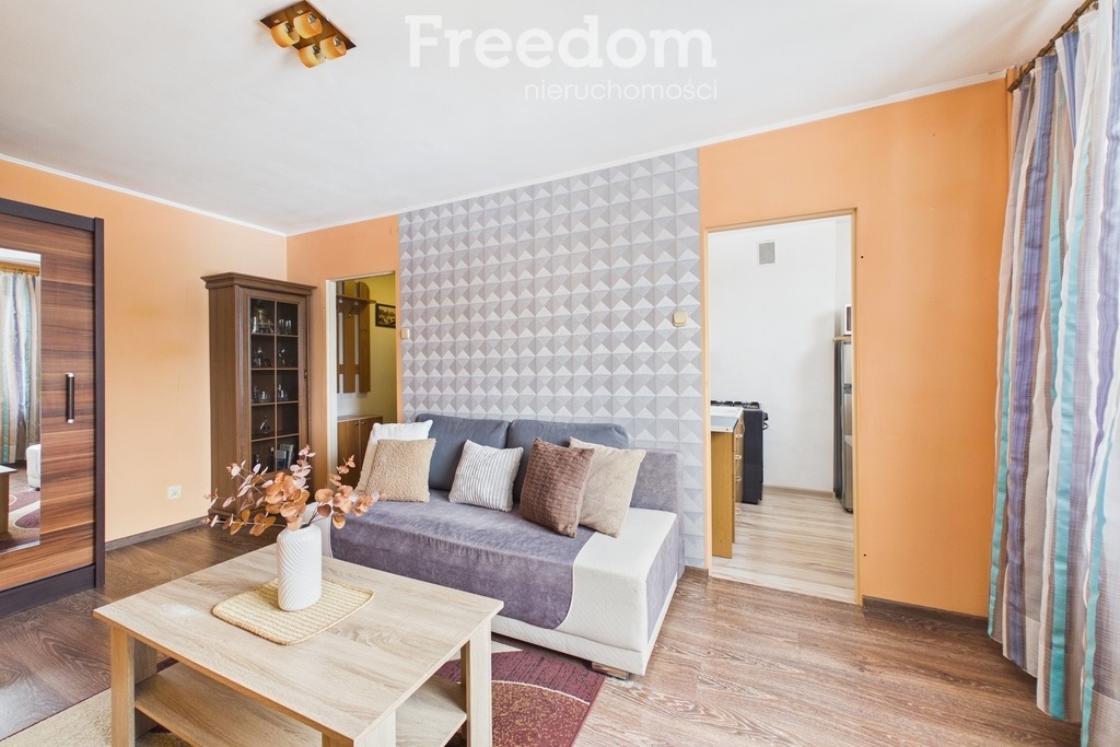 Elbląg FREEDOM NIERUCHOMOŚCISprzedam mieszkanie - Elbląg, Adama Mickiewicza. Na sprzedaż kawalerka położona na