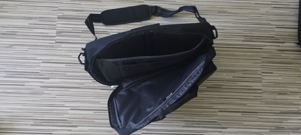 Elbląg Torba, plecak, teczka na laptopa do 15,6 (cali). Solo New York Hybrid 3w1.
Nowa czarna torba na ramię, plecak