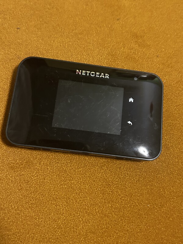 Elbląg Sprzedam używany router mobilny LTE Netgear AirCard 810S, stan dobry, wydać ślady użytkowania, lekko