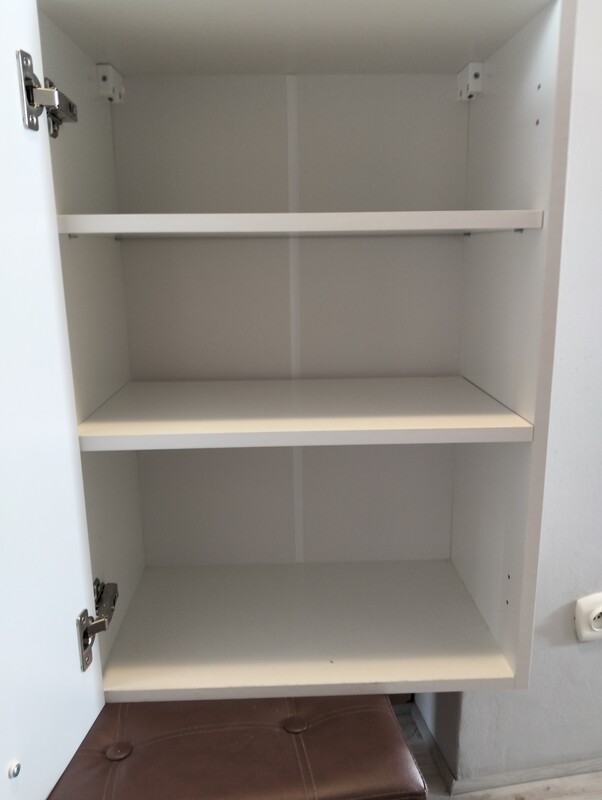 Elbląg Sprzedam szafkę kuchenną - wiszącą - biały mat - wym. - szerokość 50 cm, - wysokość 72 cm, - głębokość 27 cm.