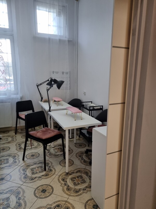 Elbląg Wynajmę lokal usługowy 40m na usługi kosmetyczne, stylizacja paznokci, rzęs, makijaż, masaże, gabinet