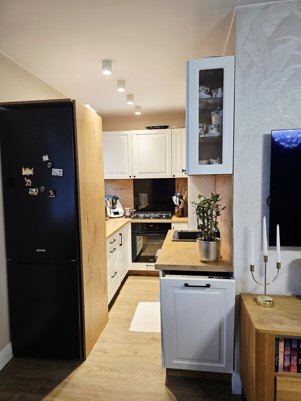 Elbląg Na sprzedaż ustawne 2-pokojowe mieszkanie, w centrum miasta. Mieszkanie usytuowane jest przy ulicy