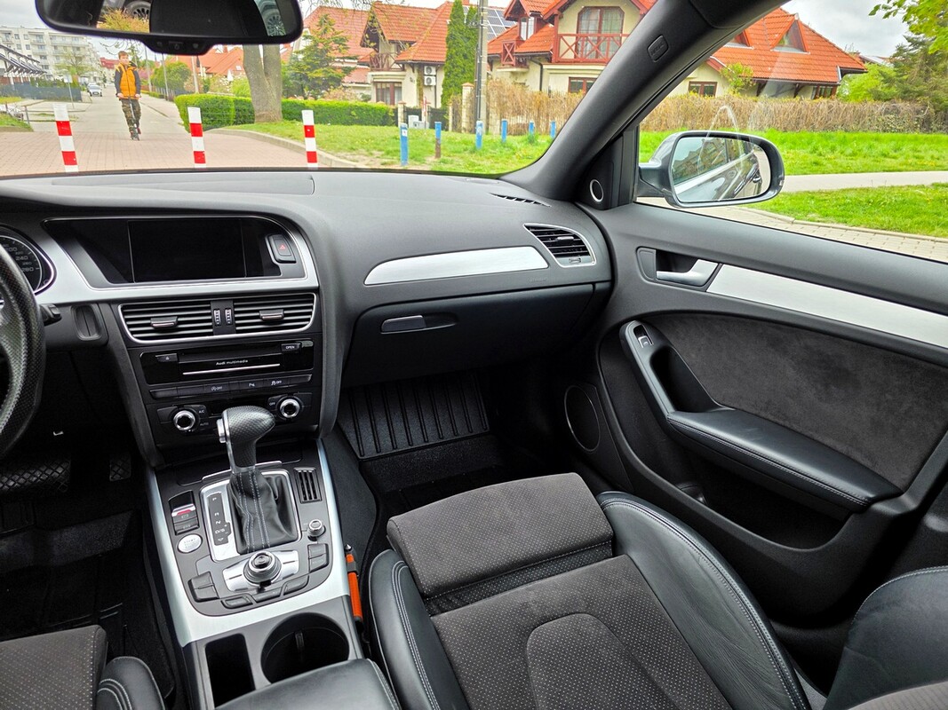 Elbląg Audi A4 3xSlineRok Produkcji X 2015Silnik :BenzynaLedy Bi-xenon Sportsize El. klapaZarejestrowany!