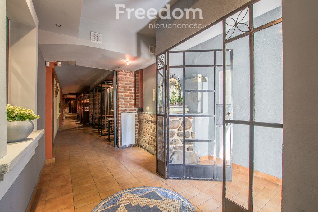 Elbląg FREEDOM NIERUCHOMOŚCISprzedam lokal użytkowy - Elbląg, Stary Rynek. Wyjątkowy lokal inwestycyjny przy