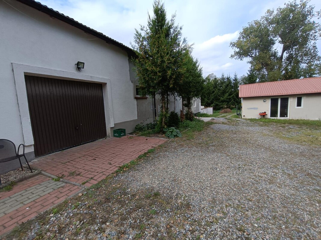 Elbląg GALERIA NIERUCHOMOŚCIZ pasji i miłości do nieruchomościNa sprzedaż: Dom z dużą działką w